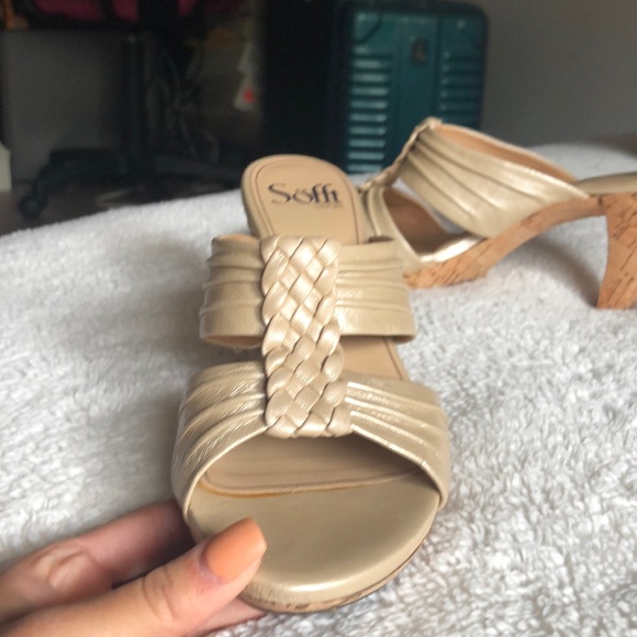 Soft Gold Leather Heels! - Picture 4 of 7